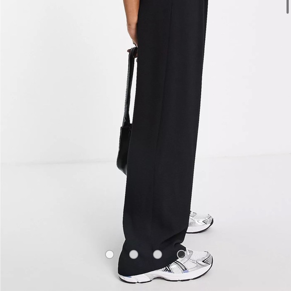 *NWT* Black Tailored elasticated waist wide leg pant - Picture 2 of 6